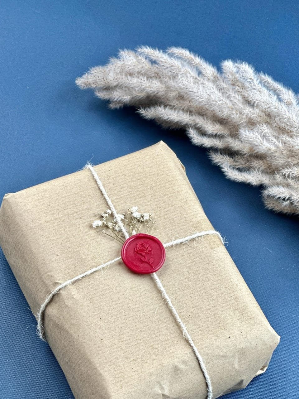 The Role of Corporate Gifting in Building Stronger Business Relationships