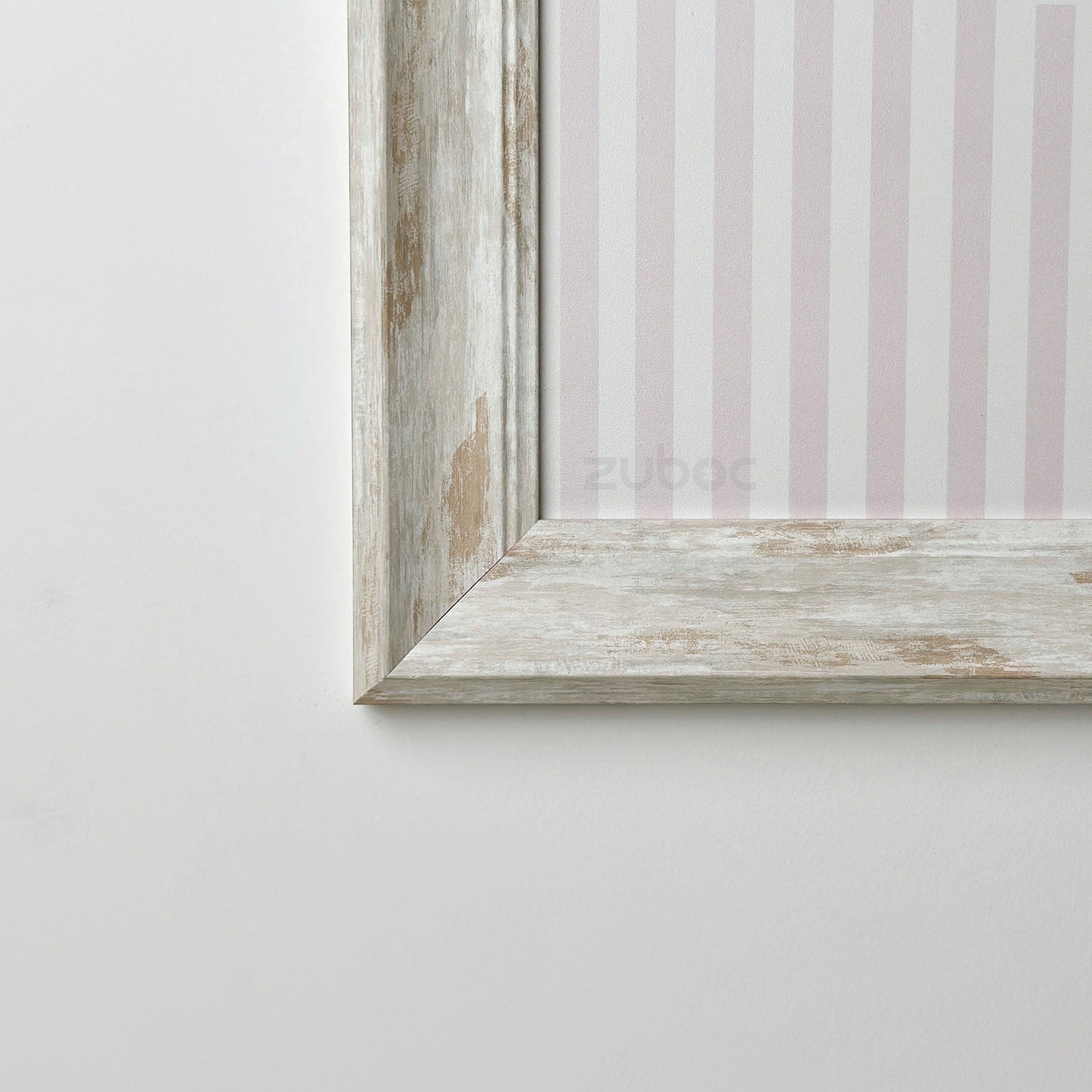 White Vintage Photo Frame (12*12”)
