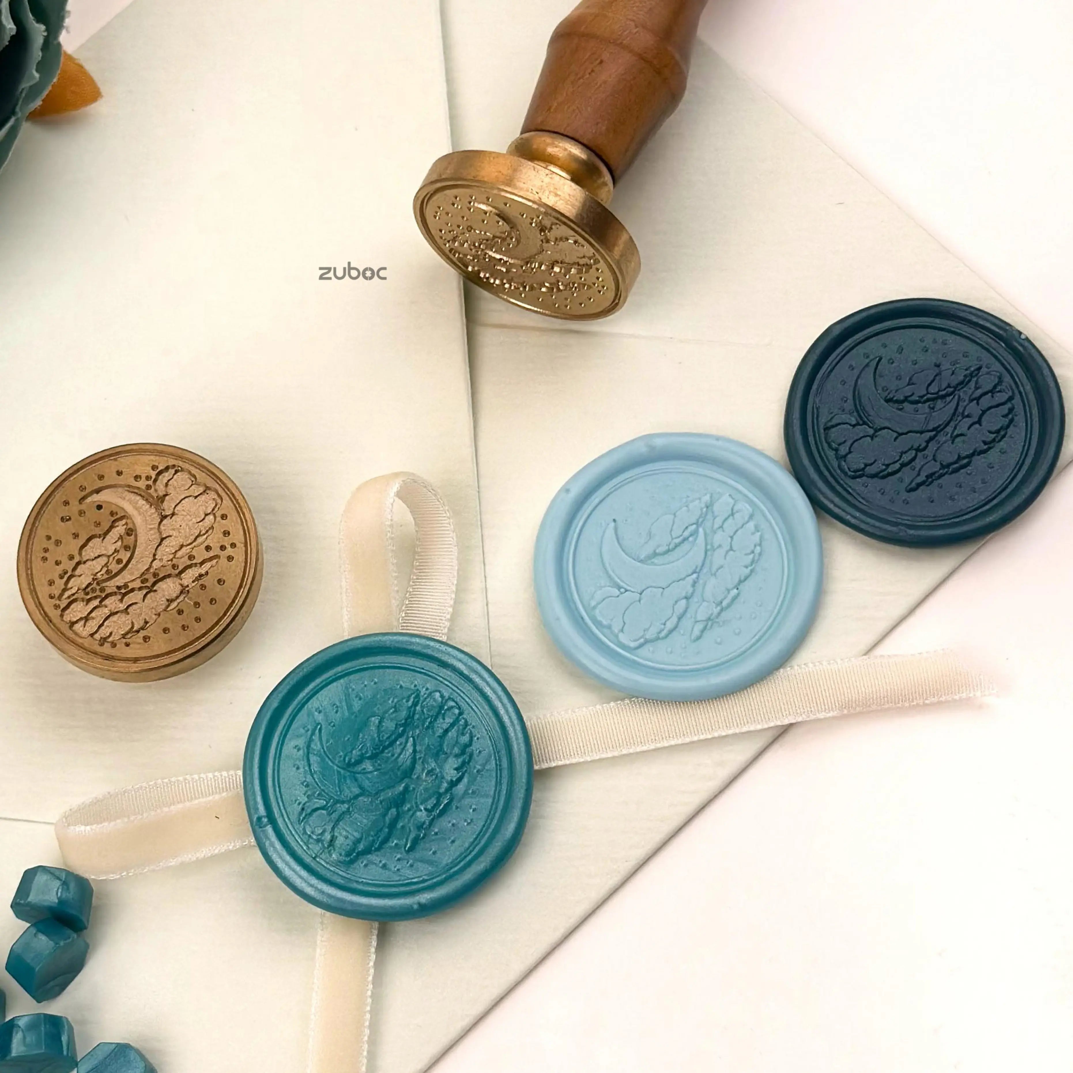 Custom Round Wax Stamp 2cm for elegant gift wrapping and luxury invitations