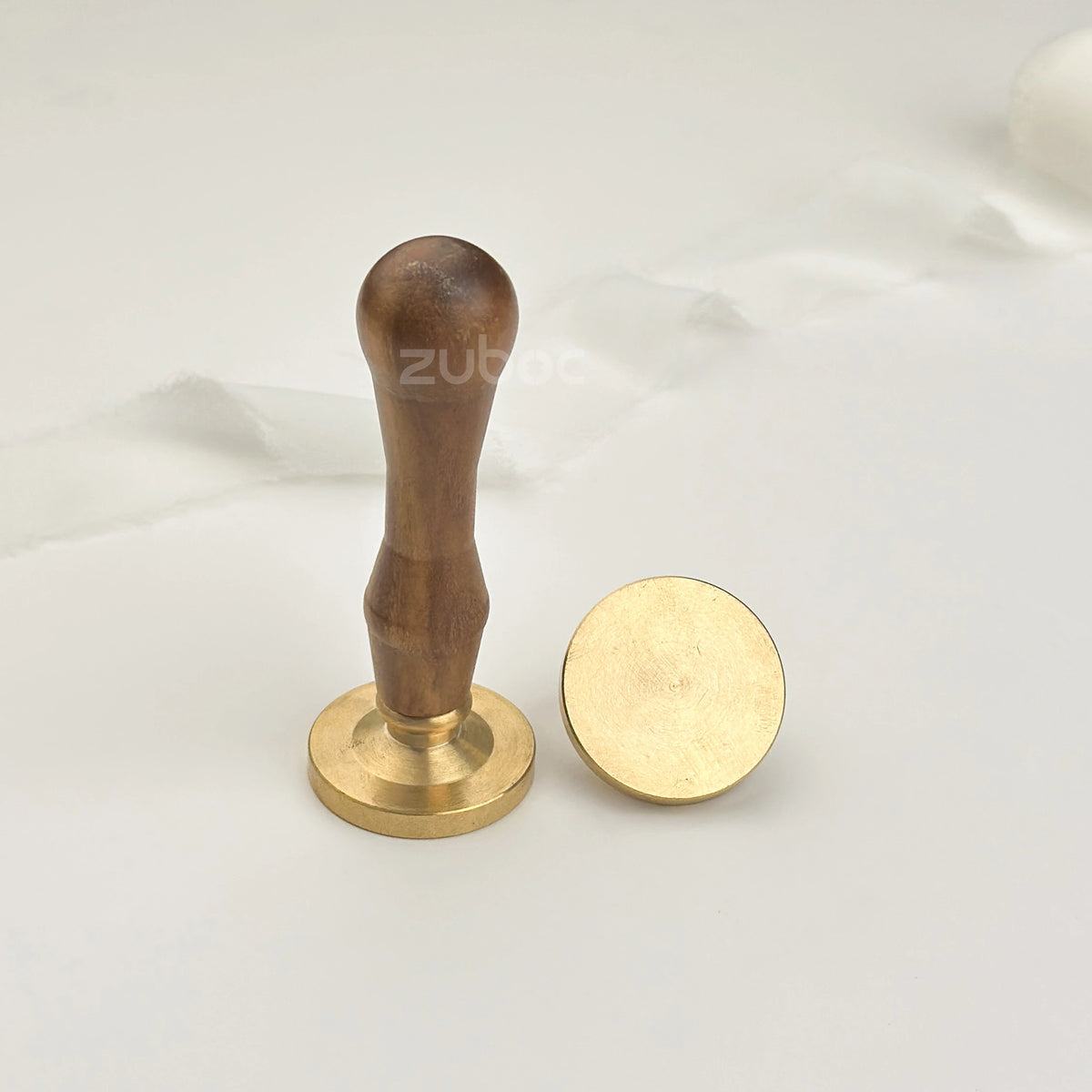 Plain Round Wax Stamp with Wooden Handle