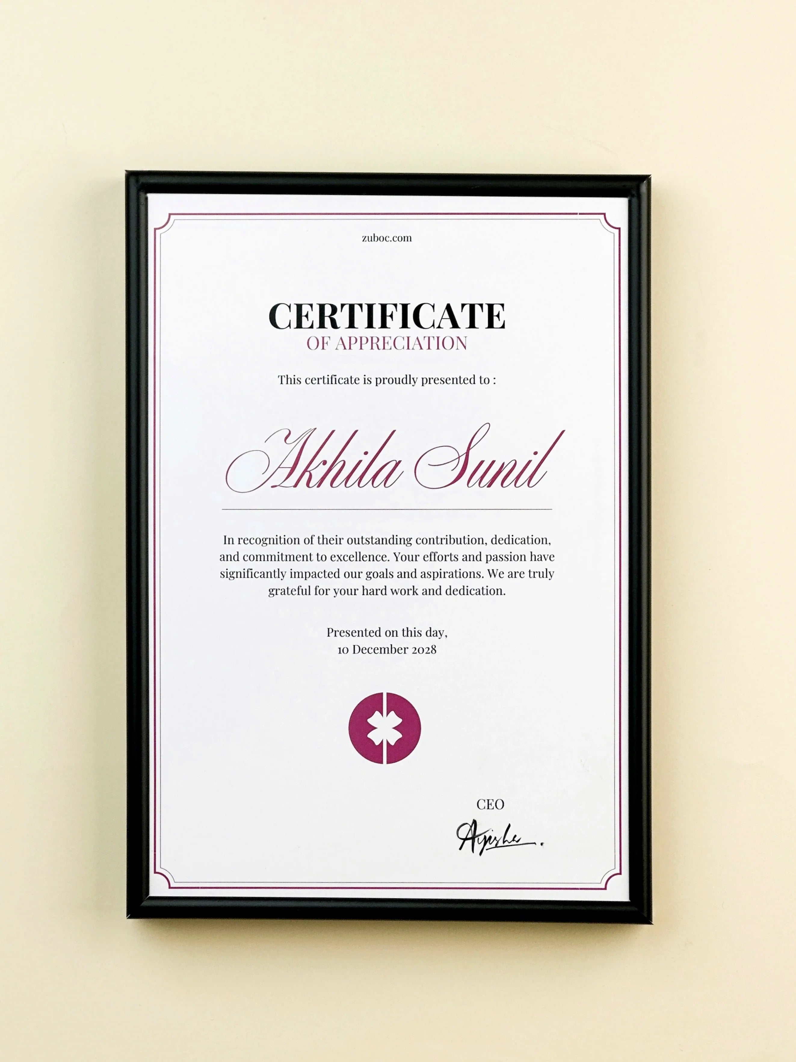 Black A4 metallic photo frame for certificate display by Zuboc
-1