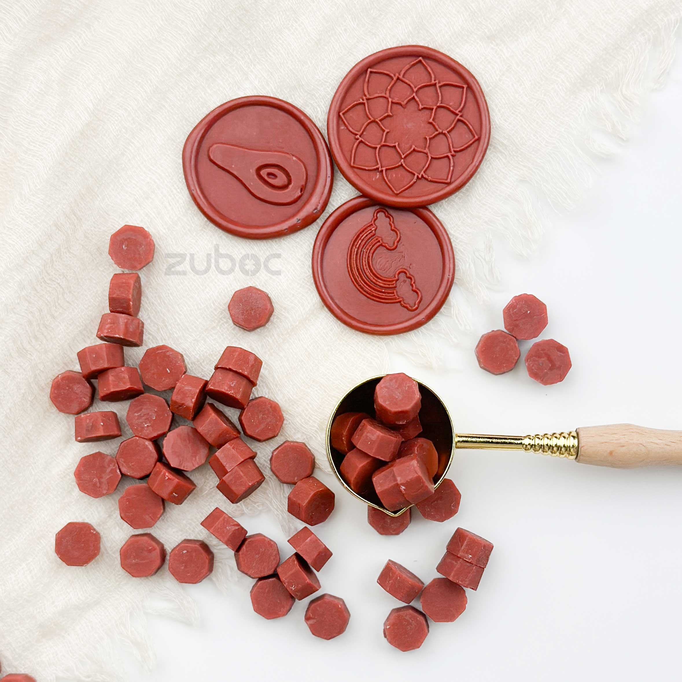Brown wax beads can cause brown seals