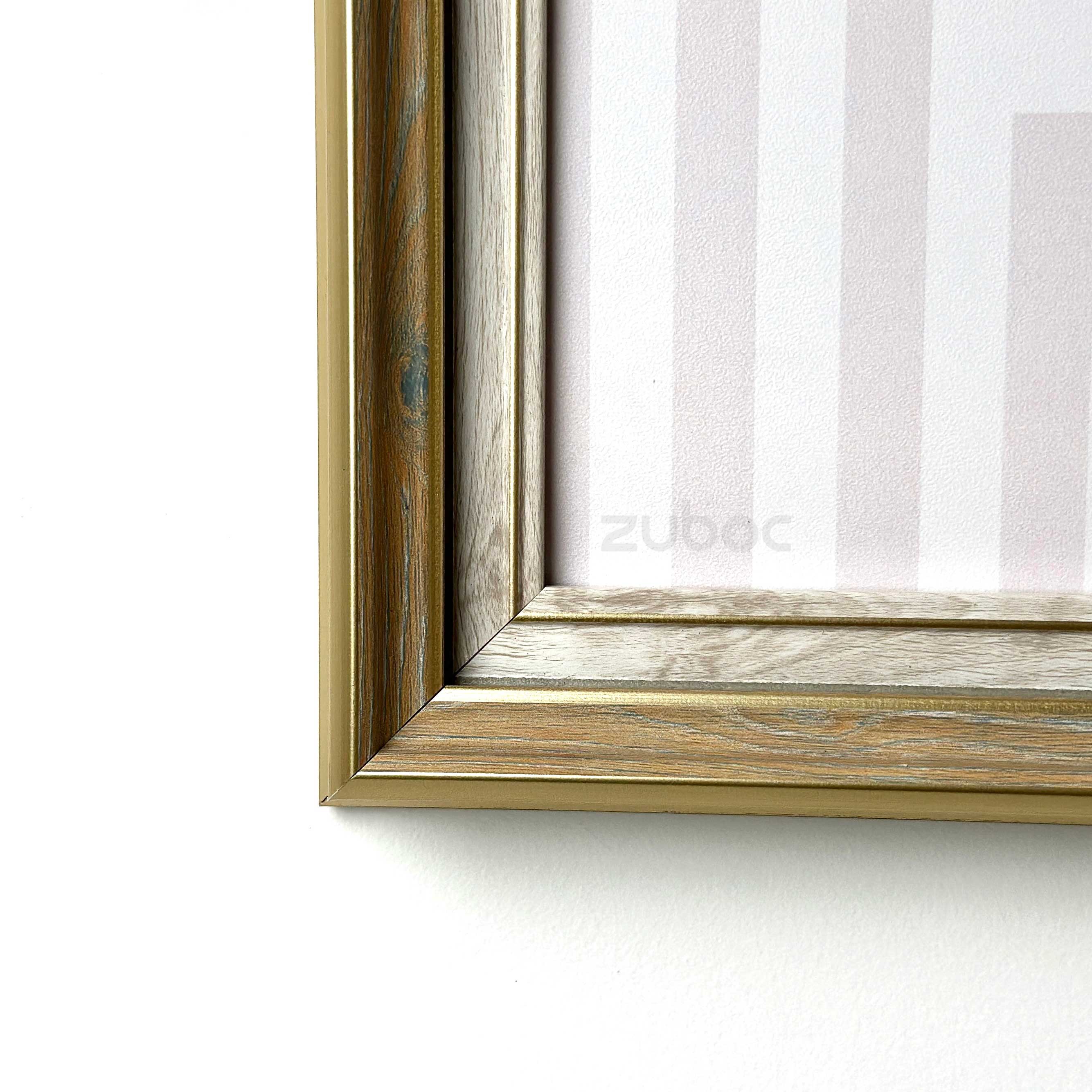 1” Golden Vintage Photo Frame (8x8”)