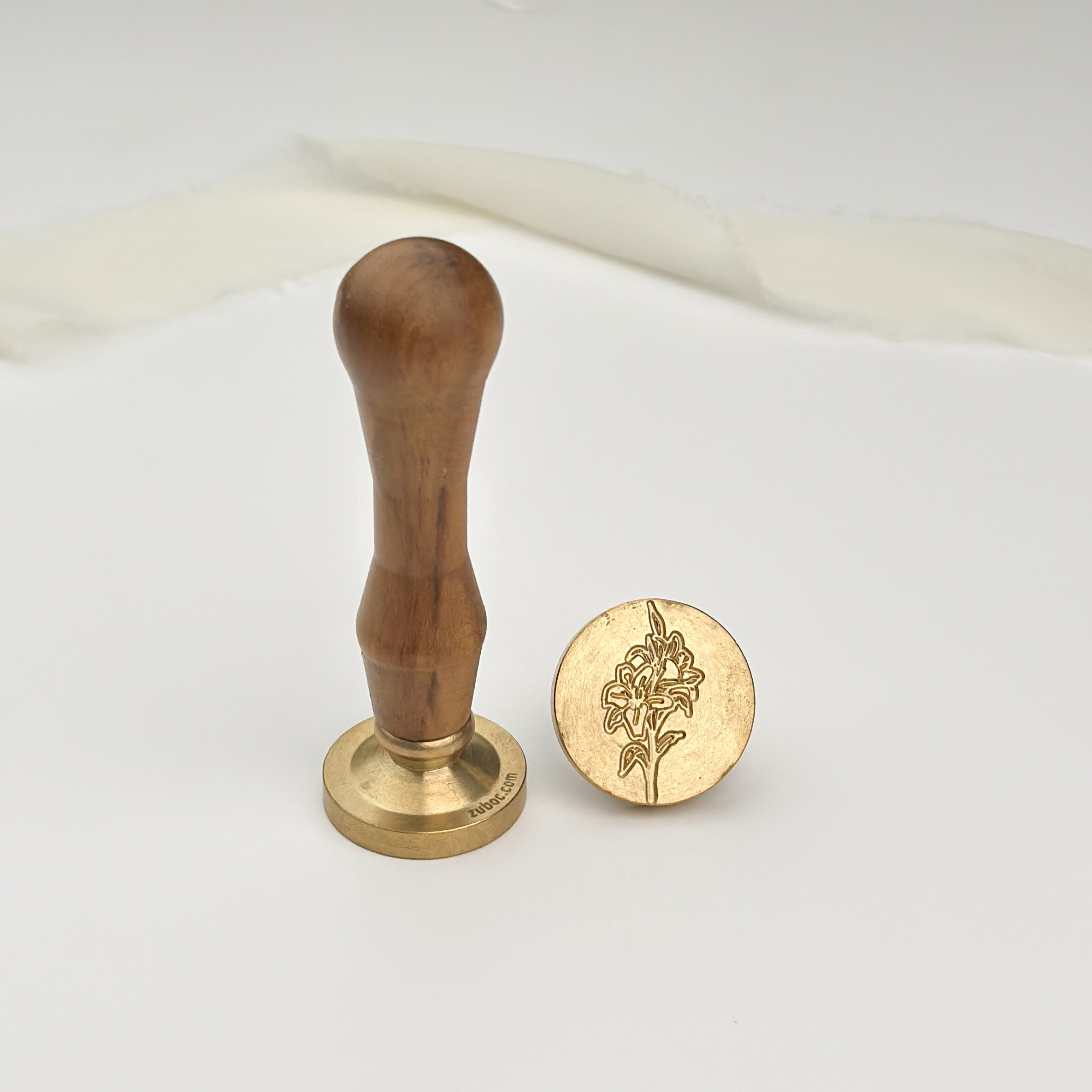 Lily Wax Stamp with Wooden Handle